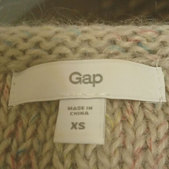 GAP Striped Short Sleeve Knit Top, Gray With Hints Of Pink. Size XS - Picture 7 of 9